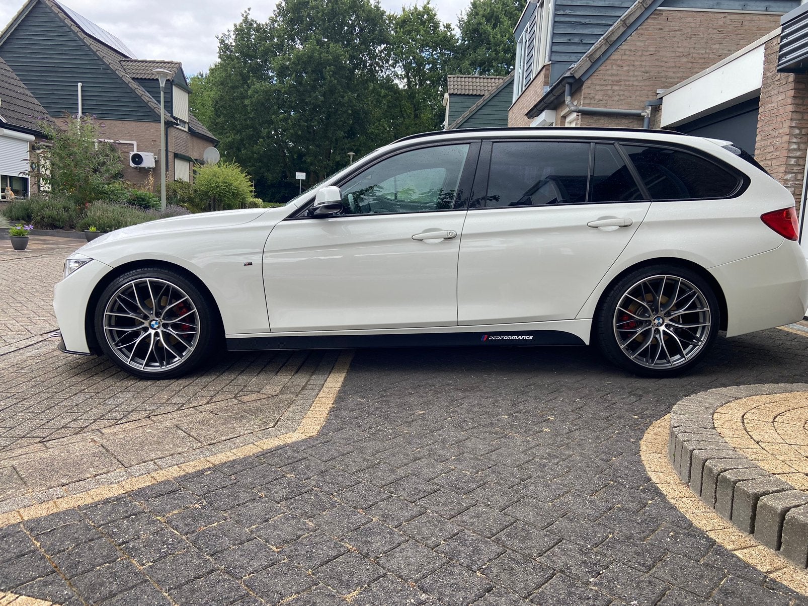 BMW 3-Serie 2.0 318I AUT 2013 Wit, Auto's, BMW, Automaat, Zwart, 4 cilinders, 1445 kg