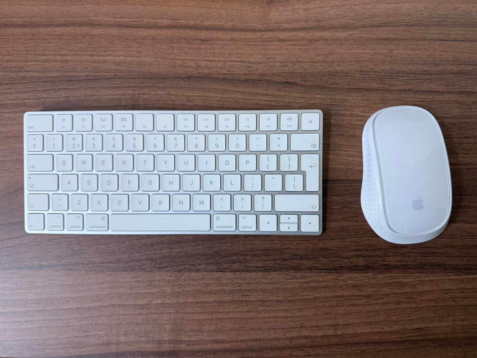 Apple Magic Keyboard 2 en Magic Mouse 2, Computers en Software, Muizen, Zo goed als nieuw, Muis, Rechtshandig, Draadloos, Ergonomisch