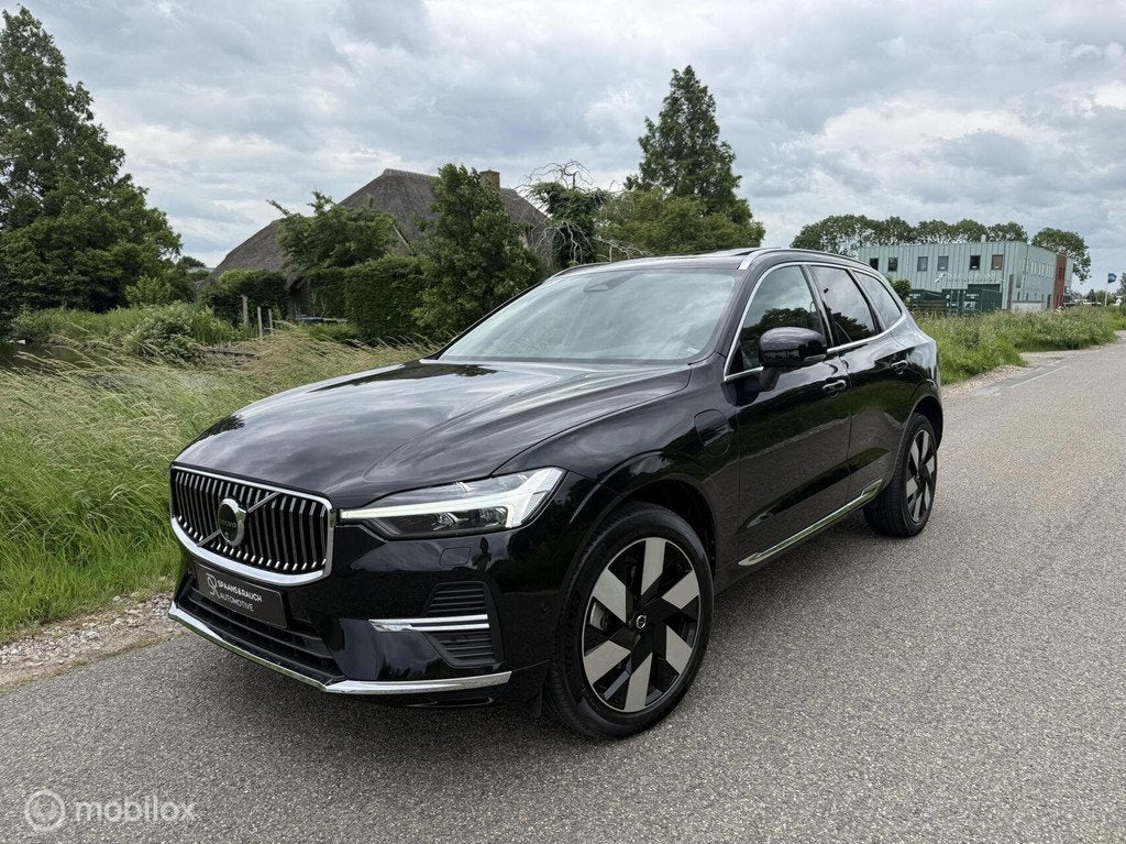 Volvo XC60 2.0 T6 Plug-in AWD Ultra Bright/ B&W / Pano / 360, Automaat, Gebruikt, 4 cilinders, 1969 cc