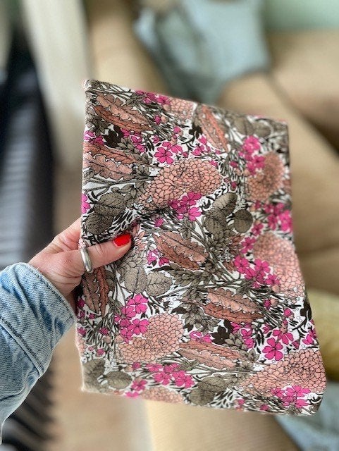 Stof roze bruin bloemen retro vintage jaren 60 of 70, Hobby en Vrije tijd, Stoffen en Lappen, 120 cm of meer, Ophalen of Verzenden