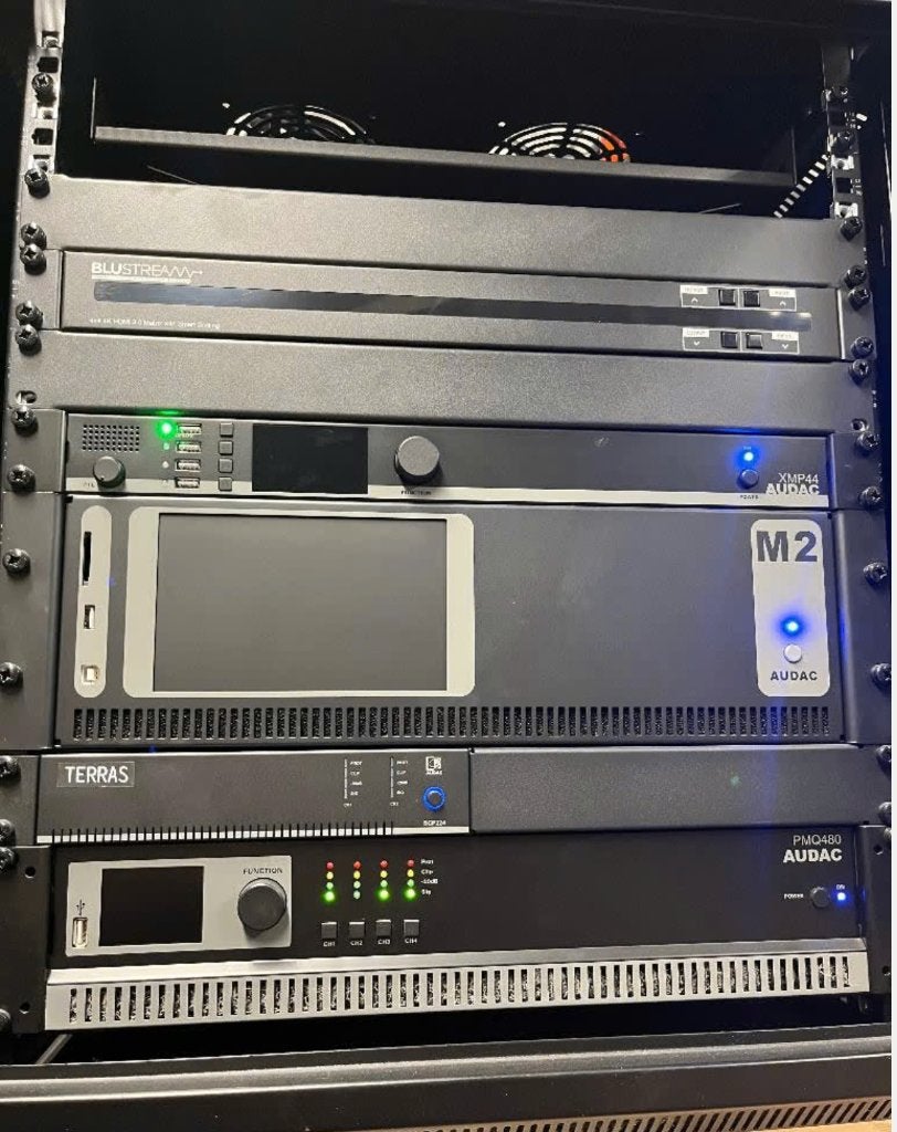 AUDAC - professionele horeca installatie - complete AV set, Ophalen, Zo goed als nieuw, Audio