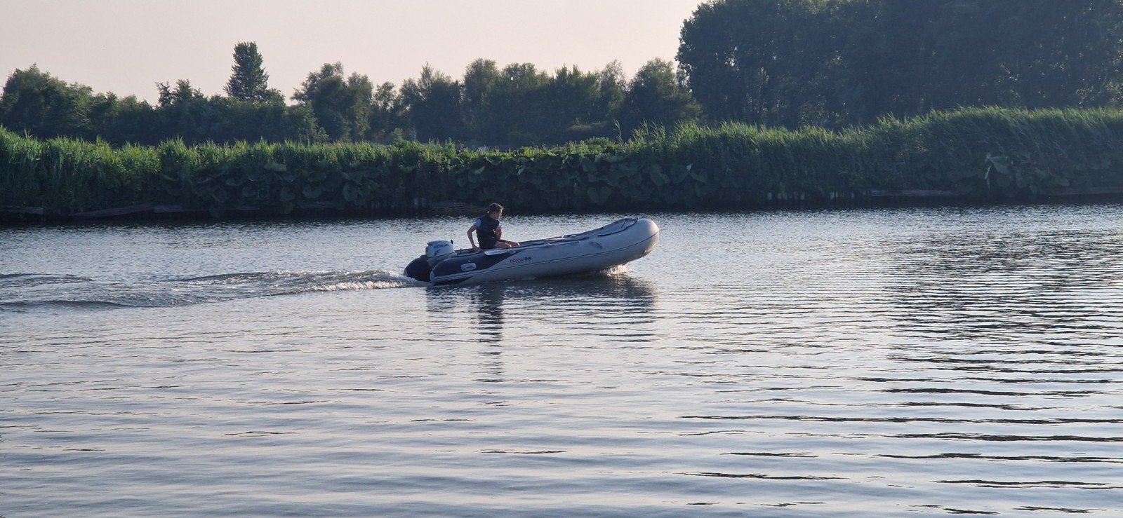Honda Honwave rubberboot met Honda 10pk buitenboordmotor, Aluminium, 10 pk, Zo goed als nieuw, Inclusief motor