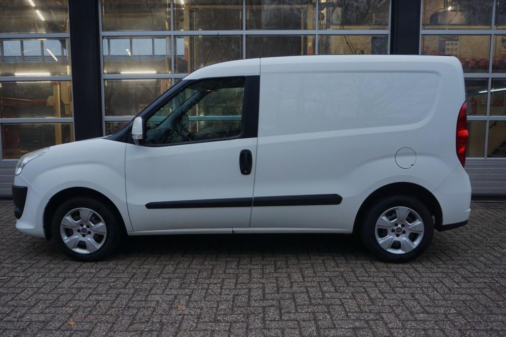 Fiat Doblò Cargo 1.3 MultiJet SX met nieuwe apk! (bj 2014), Auto's, Bestelauto's, Voorwielaandrijving, Euro 5, Stof, Gebruikt