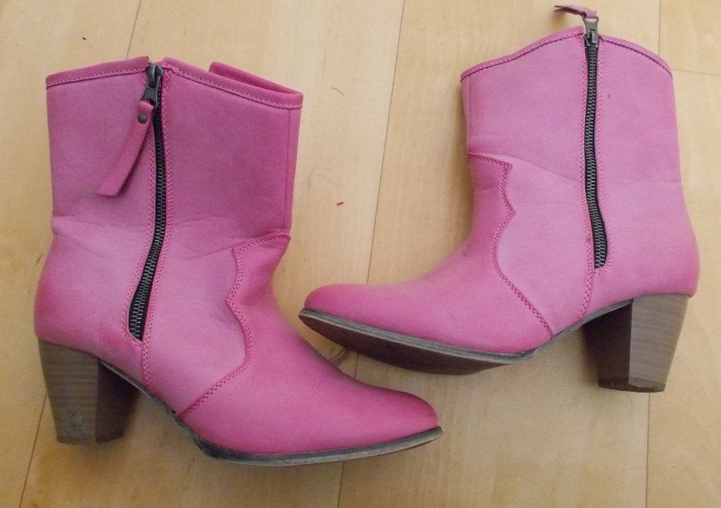 Leuke roze half hoge laarsjes van Emilio Lucax! 40, Kleding | Dames, Schoenen, Verzenden, Lage of Enkellaarzen, Zo goed als nieuw