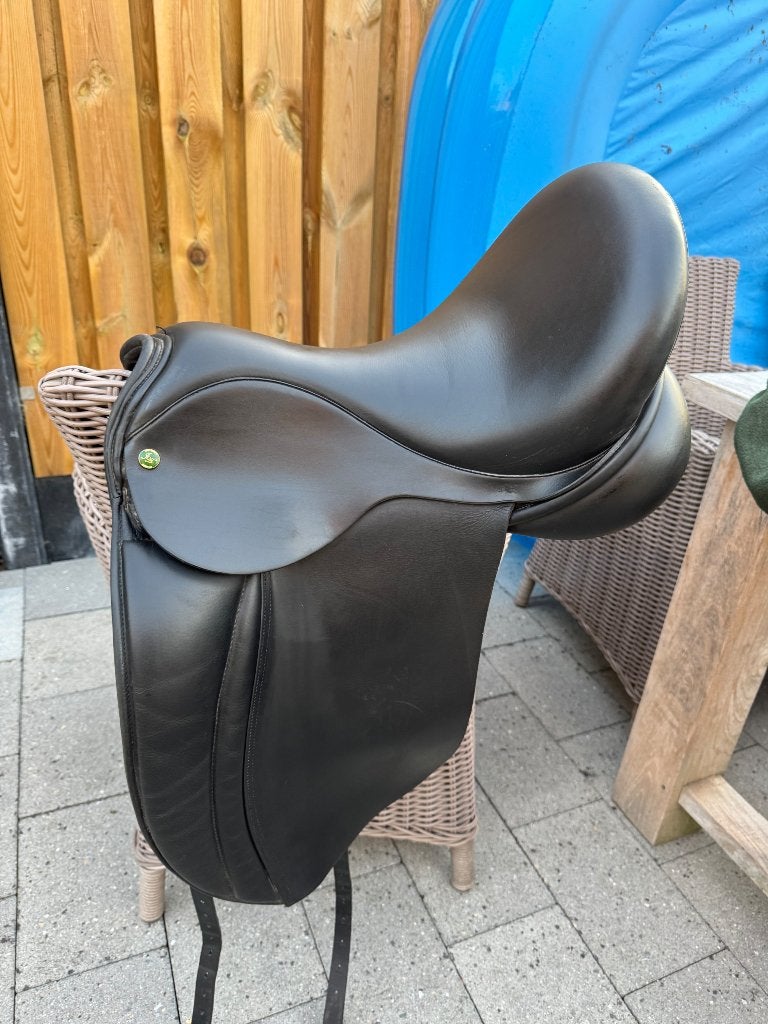 Hulsebos zadel, Dieren en Toebehoren, Paarden en Pony's | Zadels, Hulsebos, L (17.5 inch), Dressuur, Wijd