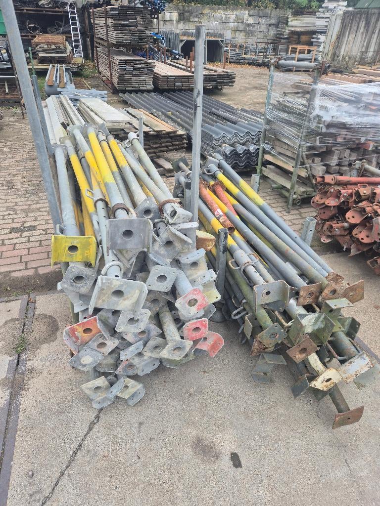 Bouwstempels - 150 tot 250 cm - C140, Doe-het-zelf en Verbouw, IJzerwaren en Bevestigingsmiddelen, Ophalen, Gebruikt, 250 mm of meer