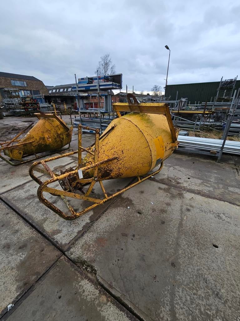 Beco kubel betonstortkubel 1500 liter multi uitstort, Ophalen, Gebruikt, ., Beco