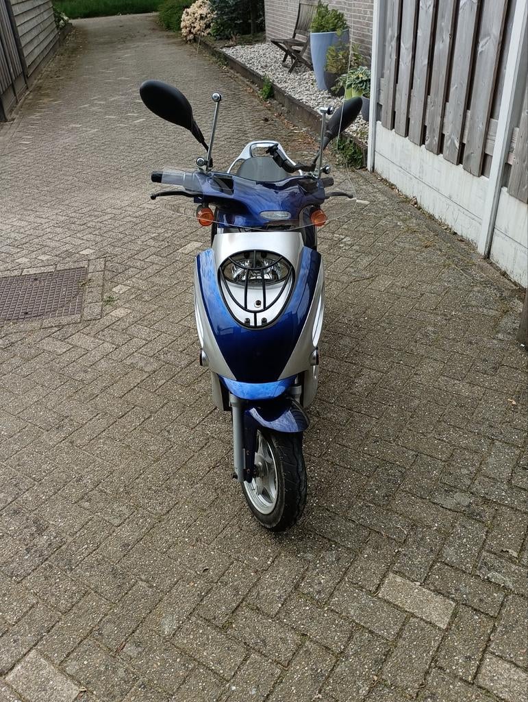 Mooie electrische scooter nog als nieuw met blauw kenteken, Ophalen, Overige modellen, Elektrisch, Zo goed als nieuw