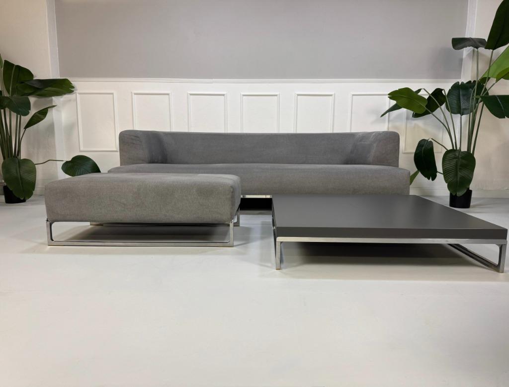 B&B Italia Solo designbank grijs stof Tafel: Tavolo + kruk, B&B Italia, Gebruikt, 100 tot 125 cm, Driepersoons