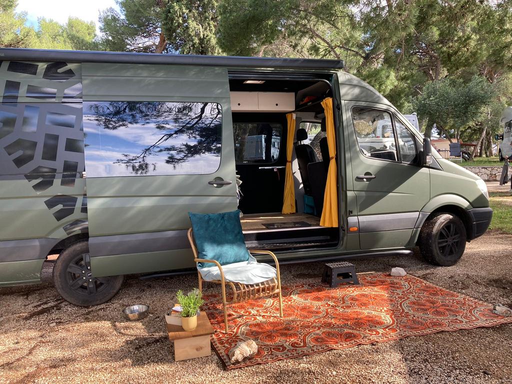 camperbus te huur, 7 m. Zeer ruim en luxe, OffGrid, sfeervol, Caravans en Kamperen, Verhuur