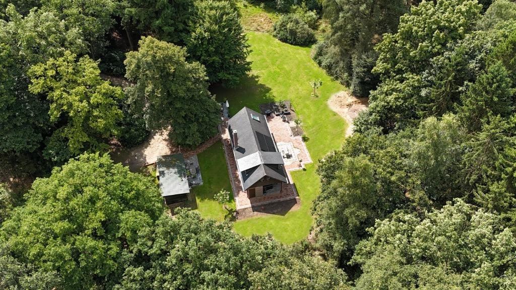 Vakantiehuis - vrijstaand in bos - huur in Okt, Nov of Dec, In bos, Open haard, Landelijk, Gelderland en Veluwe