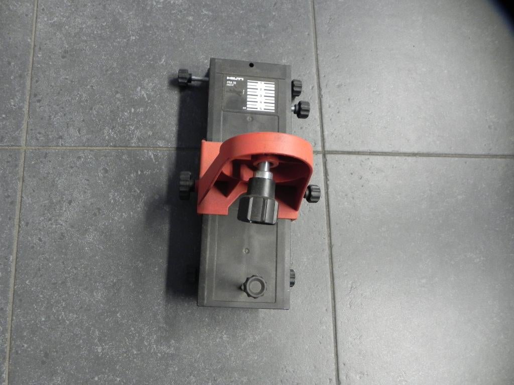 Laser muurplaat PRA70 Hilti, Doe-het-zelf en Verbouw, Meetapparatuur, Ophalen, Gebruikt, Multimeter