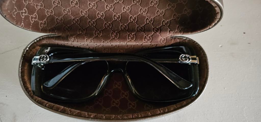 Gucci retro zonnebril, Sieraden, Tassen en Uiterlijk, Broches, Ophalen of Verzenden, Zo goed als nieuw, Zwart, Overige materialen