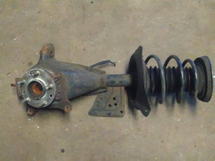 Schokdemperpoot rechts-voor van een Chevrolet Lumina, Gebruikt, -, Ophalen of Verzenden, -