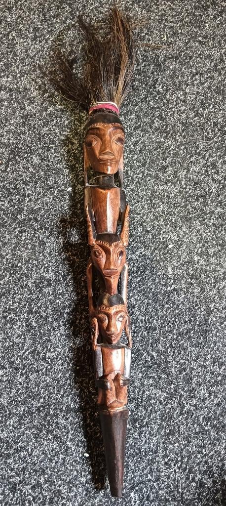 Authentiek houten beeld uit Indonesië – handgesneden, Antiek en Kunst, Ophalen of Verzenden