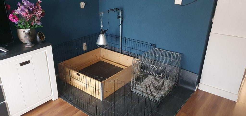 Puppy legbak inc bench, warmte lamp en zeil, Dieren en Toebehoren, Ophalen, Gebruikt
