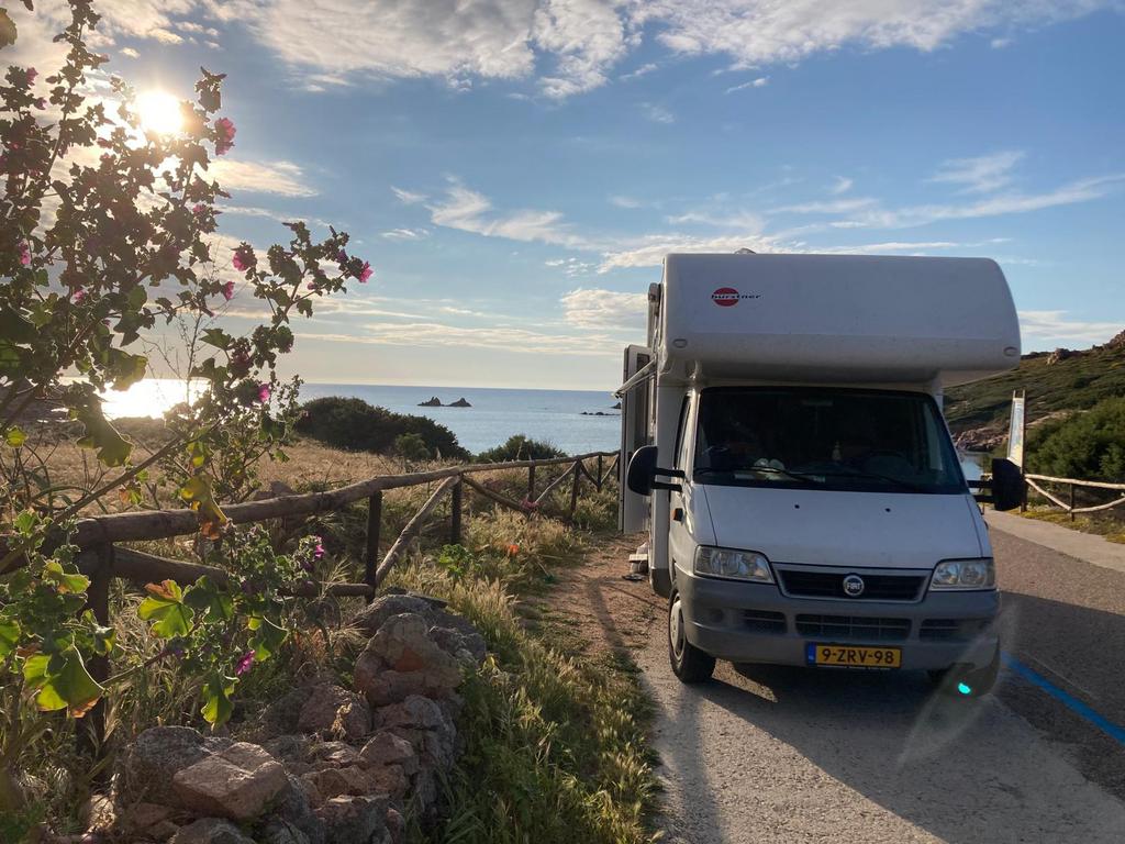 Ruime camper, Fiat Bürstner Argos 747-2 met nieuwe APK, Caravans en Kamperen, Campers, Alkoof, Diesel, Particulier, Kluisje