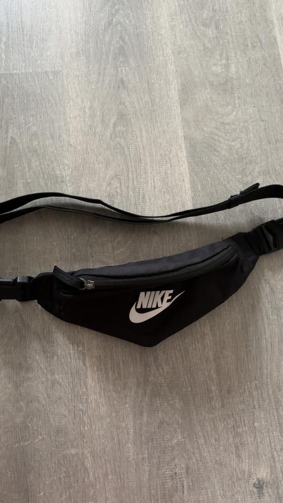 Nike heuptas, Ophalen of Verzenden, Zo goed als nieuw