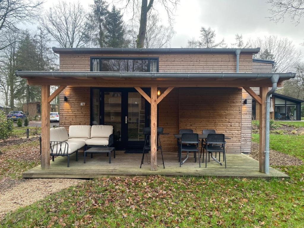Tiny House 4 pers EuroParcs Utrechtse Heuvelrug Te Koop, Huizen en Kamers, Recreatiewoningen te koop, 45 m², Utrecht, Chalet, 3 slaapkamers