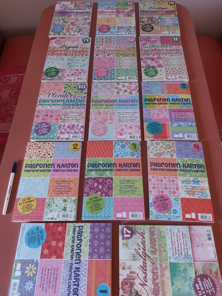 Patronen Karton 14 boekjes., Hobby en Vrije tijd, Scrapbooking, Ophalen of Verzenden, Nieuw, Papier of Karton
