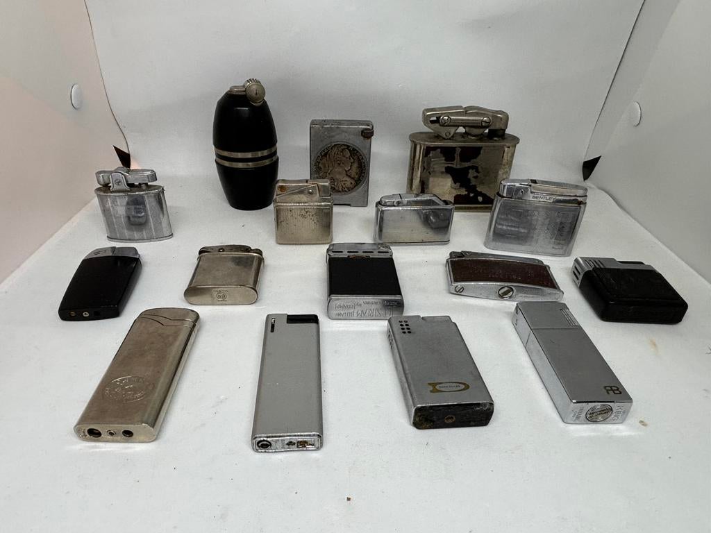 16 vintage aastekers, Verzamelen, Rookartikelen, Aanstekers en Luciferdoosjes, Ophalen of Verzenden, Gebruikt, Aansteker