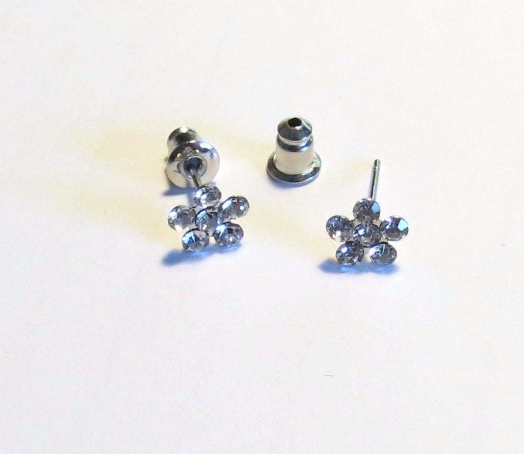 Strass oor stekers bloem  Ø 8 mm nikkelvrij € 1,25, Marktplaats@koningsieraden.nl, Overige materialen, Verzenden, Nieuw
