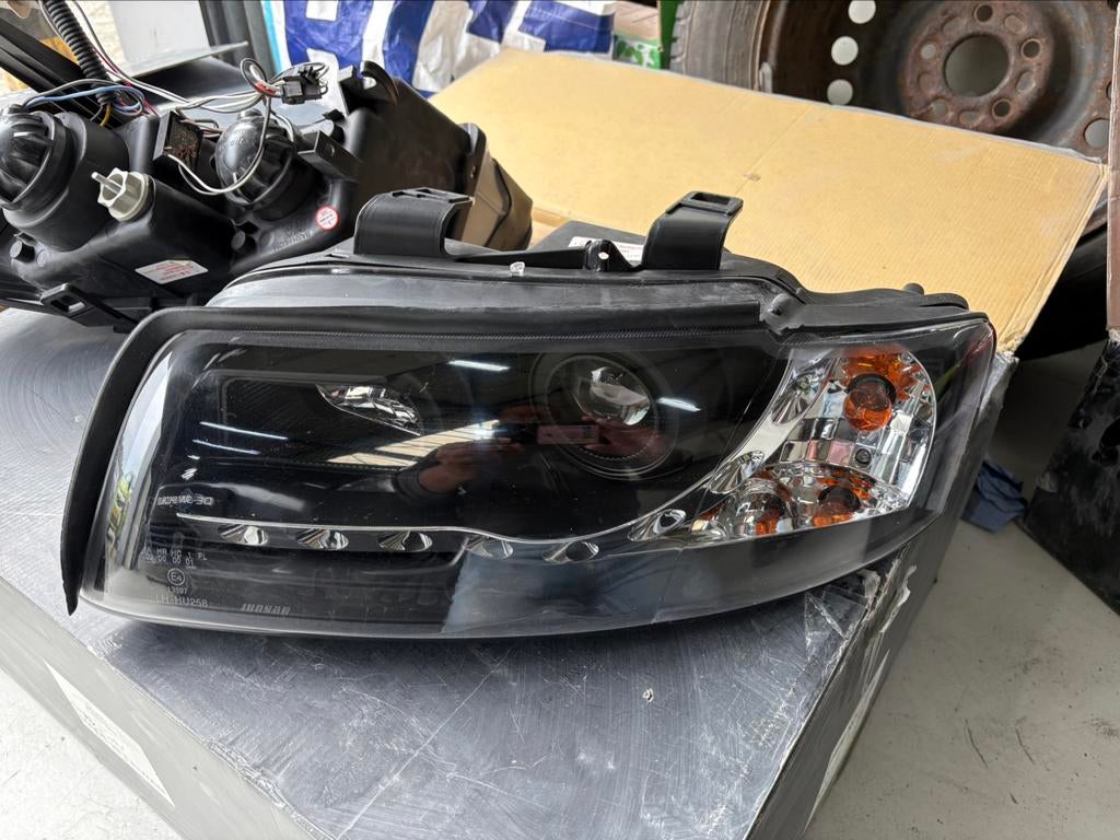 Audi A4 koplampen, Ophalen, Nieuw, Audi