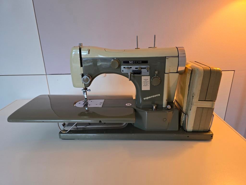 Necchi Supernova naaimachine, Ophalen, Gebruikt, Naaimachine, Overige merken