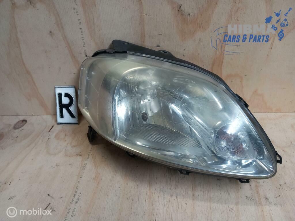 Volkswagen Fox Koplamp Rechts Valeo 2005 t/m 2011, Ophalen of Verzenden, Gebruikt