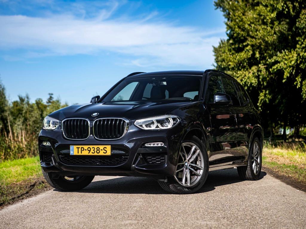 BMW X3 xDrive20i | Pano | H&K | M-Sport | Dealeronderhouden, Auto's, 1998 cc, Zwart, 4 cilinders, Blauw