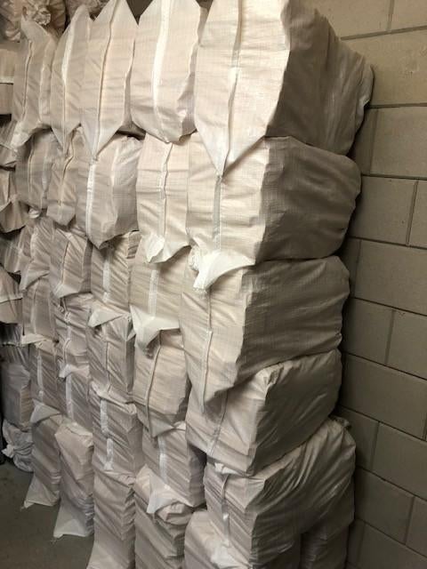AANMAAKHOUT zak 10 á 13 kilo, €9,00(Openhaardhout-Brandhout), Minder dan 3 m³, Ophalen, Overige houtsoorten, Blokken