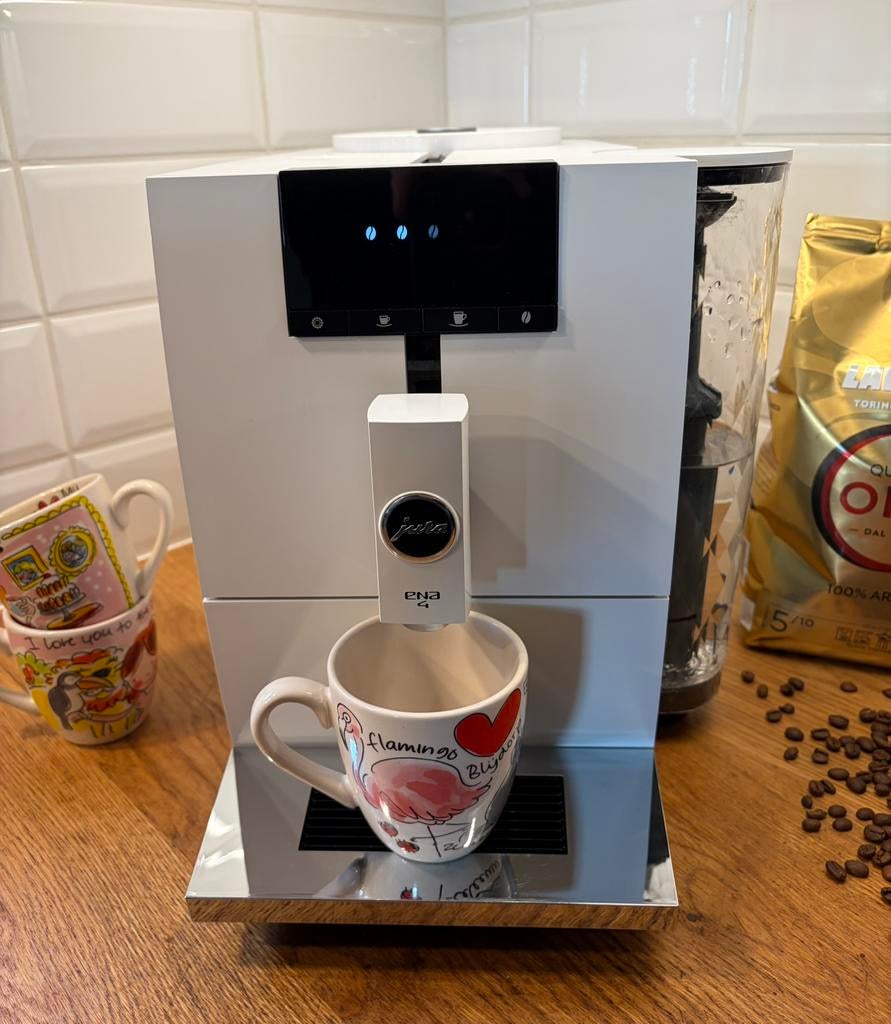 Prachtige Jura Ena 4 met 3 Maanden Garantie, Ophalen of Verzenden, Zo goed als nieuw, Koffiemachine