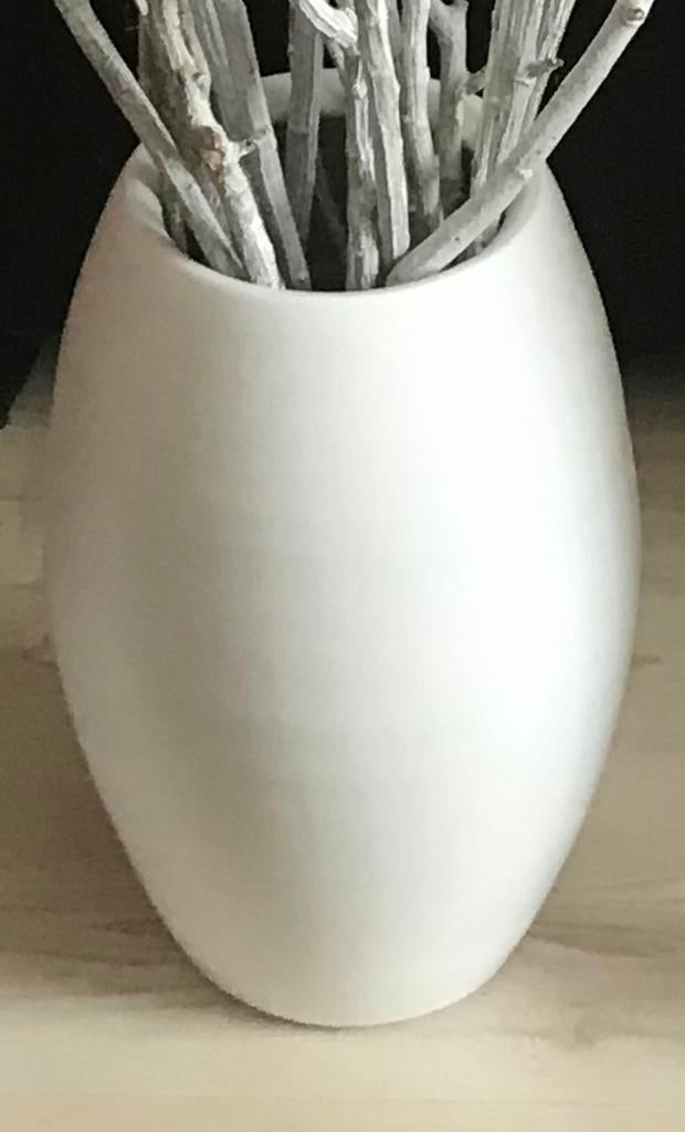 2 mooie witte  Intratuin vazen, Ophalen, Wit, Aardewerk of Porselein, Zo goed als nieuw