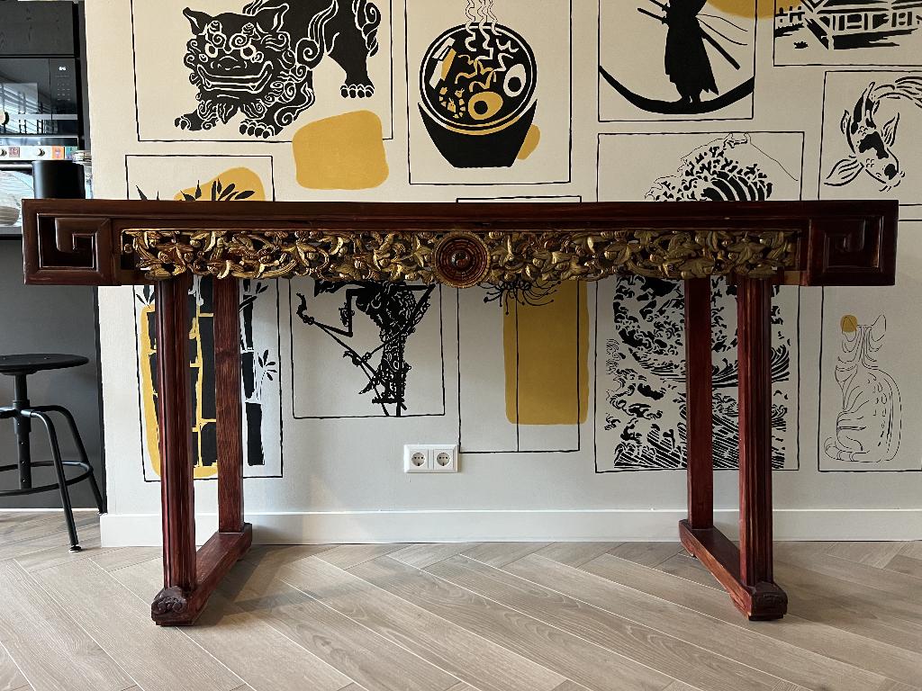Antiek Chinees hout altaar sidetable rood goud, Ophalen