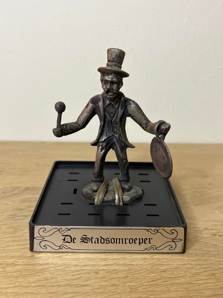 Vintage Tinnen figuur - De Stadsomroeper - Vintage Figuur, Antiek en Kunst, Antiek | Tin, Ophalen of Verzenden