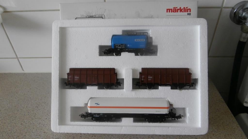 4 x Marklin goederen wagons setjes, Wisselstroom, Wagon, Ophalen of Verzenden, Zo goed als nieuw
