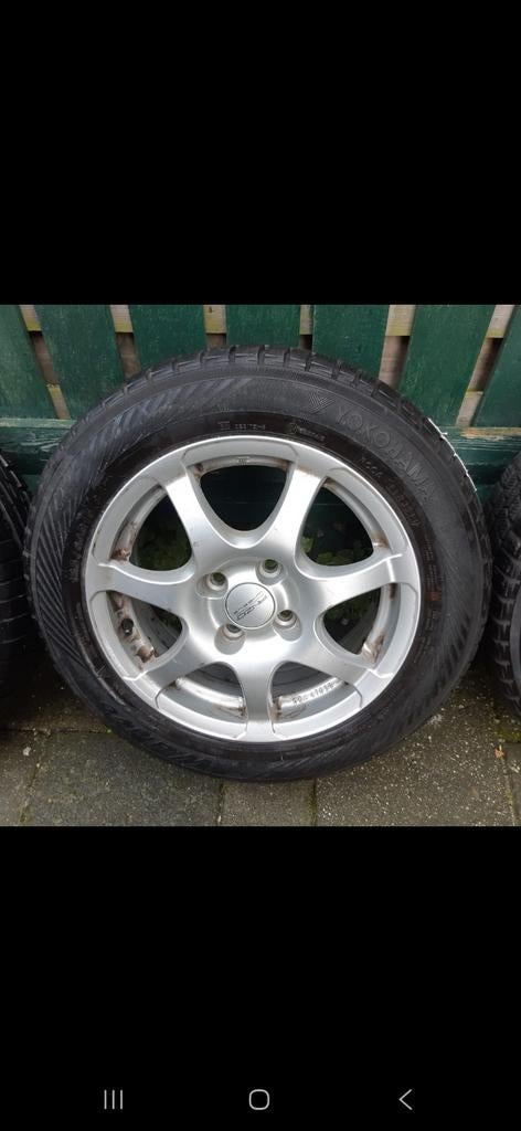 Winterbanden Toyota Yaris 185/60/R15, Ophalen of Verzenden