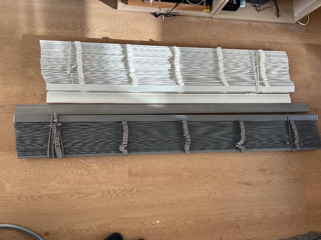 Houten Jaloezieën/Lamellen - 2 stuks, ook apart te koop, Huis en Inrichting, Ophalen, Zo goed als nieuw