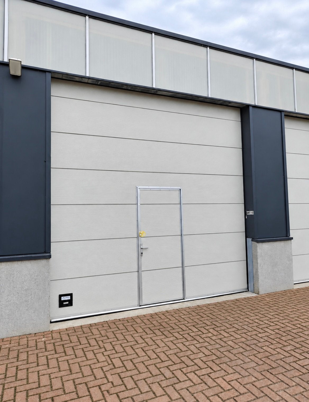 Loods/bedrijfsruimte Heerlen te huur, Zakelijke goederen, 265 m², Huur, Bedrijfsruimte
