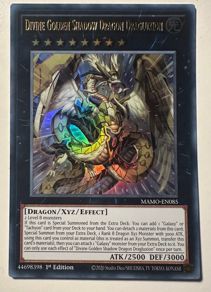 Yu-Gi-Oh! Divine Golden Shadow Dragon Dragluxion, Ophalen of Verzenden, Zo goed als nieuw, Losse kaart, Foil