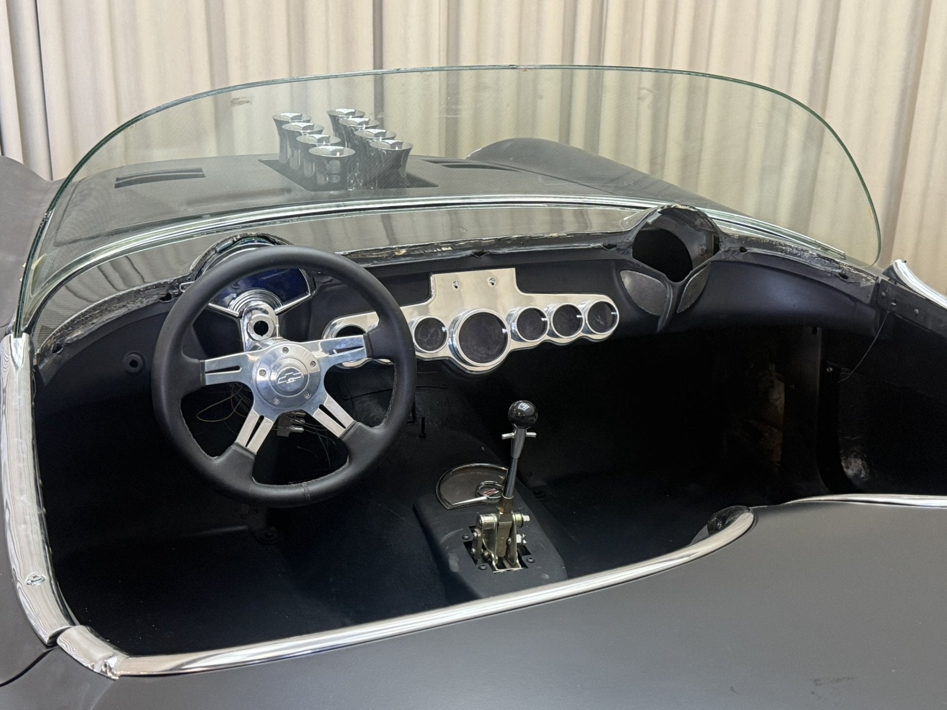 Chevrolet Corvette Chevrolet C1 RESTOMOD 524Ci (7,5L) / Wilw, foto 6