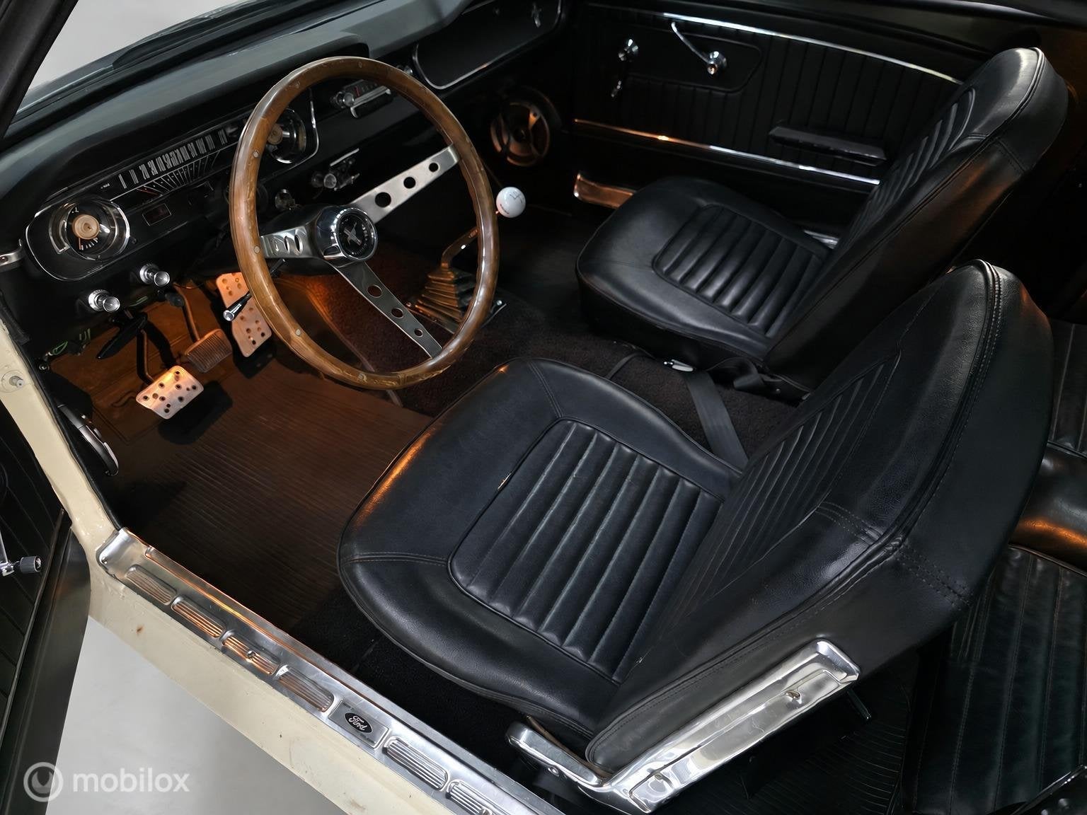 Ford Mustang Fastback 2+2 V8, Handgeschakeld, GT350 Clone, foto 2