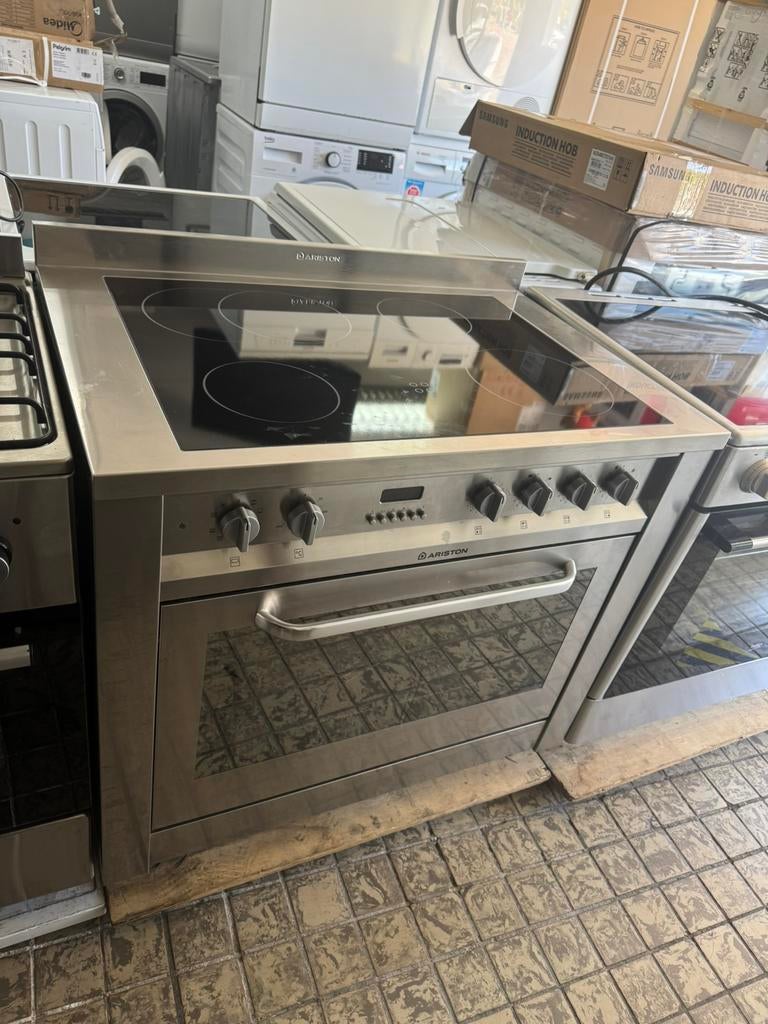 Ariston 5-pits keramisch fornuis 90 cm, 60 cm of meer, Keramisch, Ophalen of Verzenden, Zo goed als nieuw
