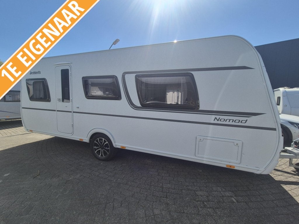 Dethleffs Nomad 530 DR Nieuwstaat airco, luifeltent 34250,-, Caravans en Kamperen, Caravans, Standaardzit, Particulier, Dethleffs