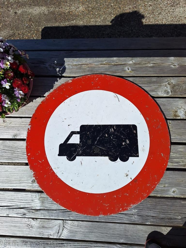 Oud aluminium verkeersbord - Verboden voor vrachtwagens, Ophalen of Verzenden, Gebruikt