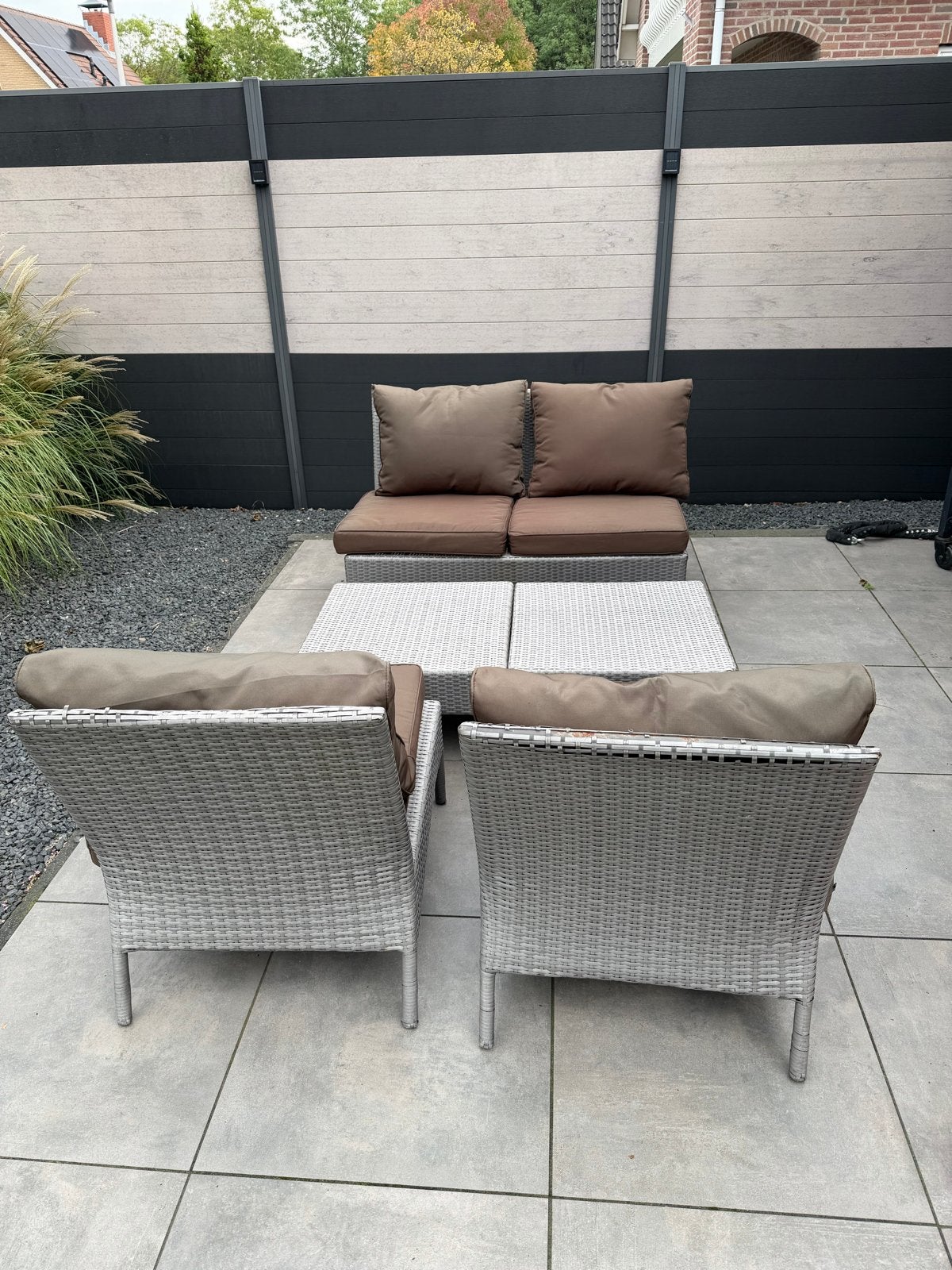 Complete Loungeset met Kussens en Tafels