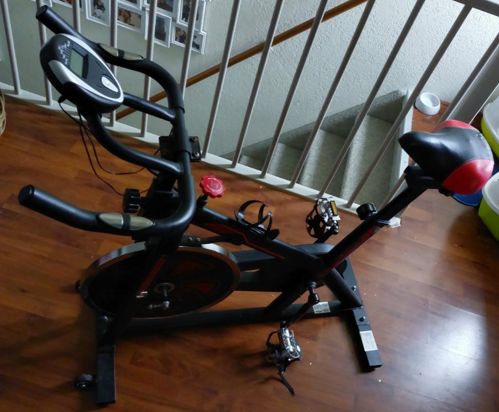 Spinfiets - Hometrainer met hartslagsensoren, Ophalen, Gebruikt, Hometrainer