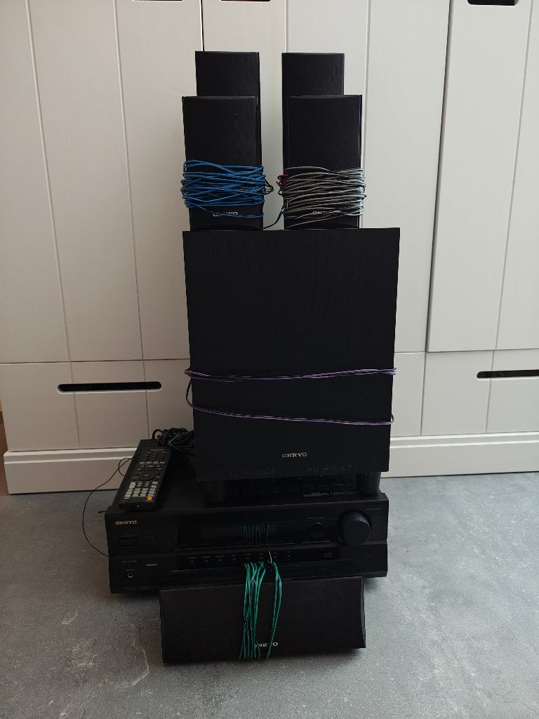 Onkyo HT-R370 5.1 versterker incl 5 boxen en sub, Audio, Tv en Foto, Versterkers en Receivers, Ophalen, Gebruikt, 120 watt of meer
