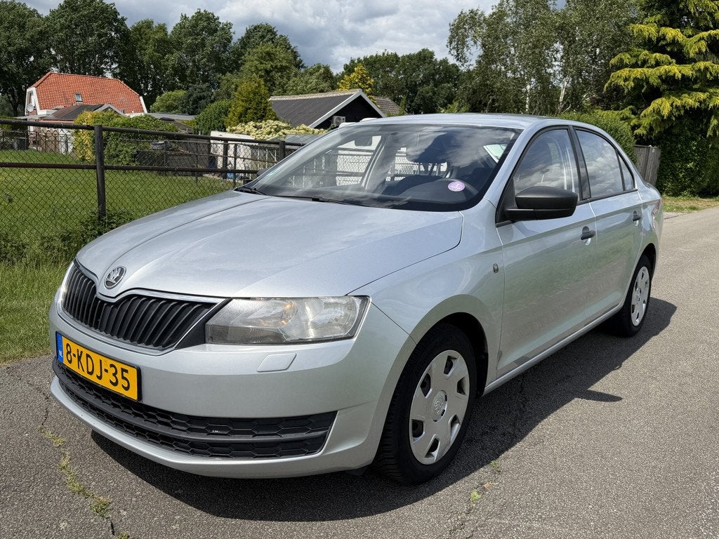 Skoda Rapid 1.2 TSI Greentech Comfort Go Airco/ Nette auto!/, Voorwielaandrijving, Euro 5, Zwart, 4 cilinders