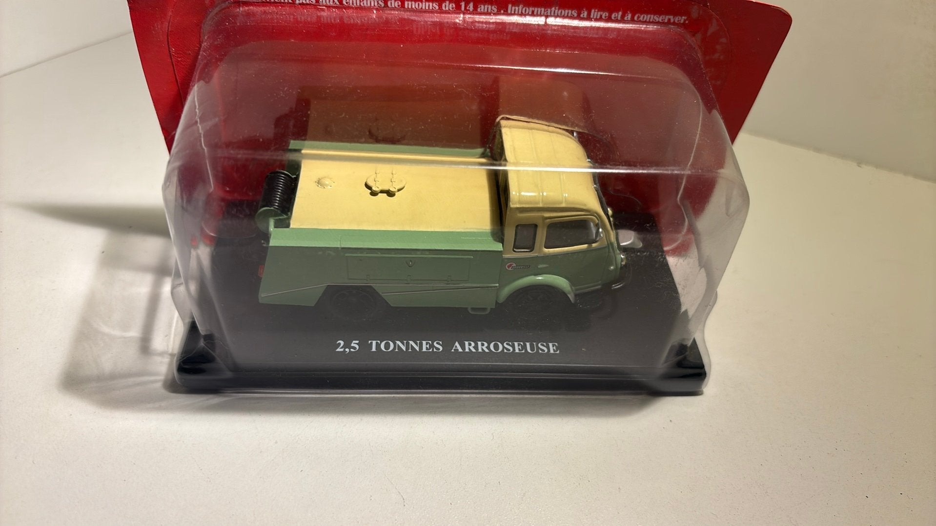 Renault Arroseuse tonnes 2.5 hachette 1.43, Overige merken, Auto, Ophalen of Verzenden, A